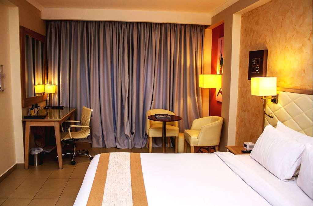 Best Western Plus Serene Atlantic Hotel Sekondi-Takoradi Quarto foto