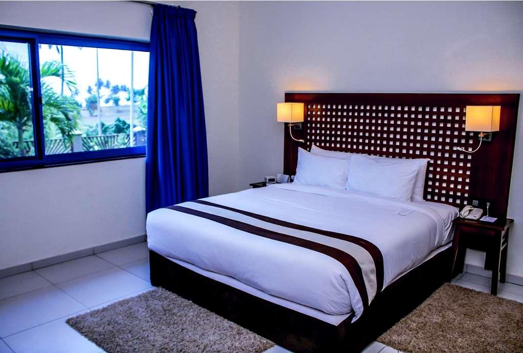 Best Western Plus Serene Atlantic Hotel Sekondi-Takoradi Quarto foto